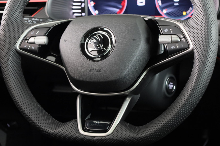Škoda Kamiq Monte Carlo 1.0 TSI 115 pk 6 versn. Hand | Led Matrix | Winter pakket | Panoramadak | Achteruitrijcamera