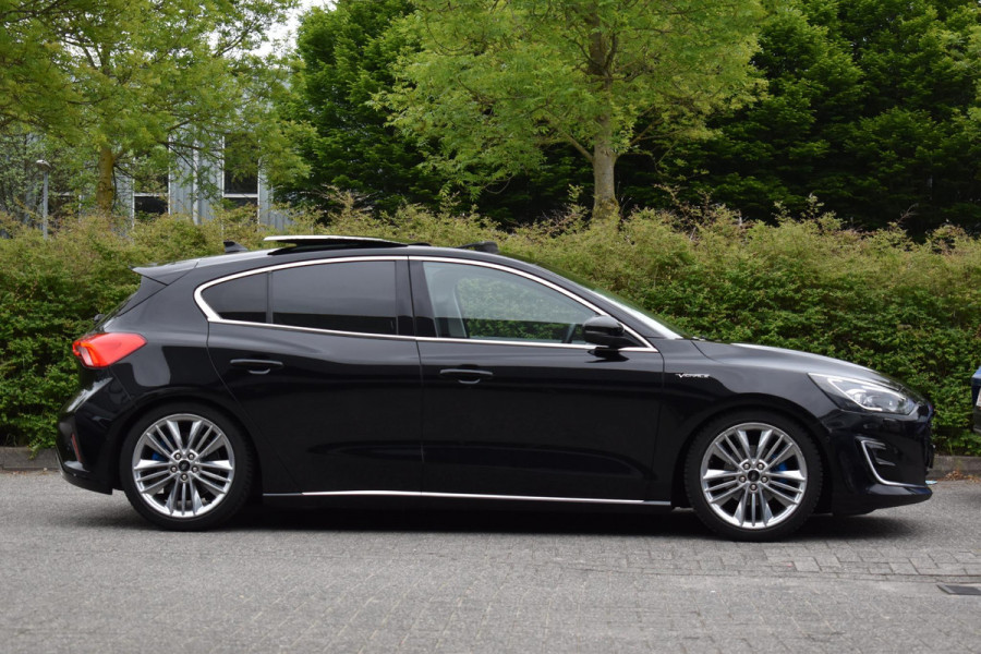 Ford Focus 1.5 EcoBoost ST Line Business Vignale Pano HUD Lane Stuurvw. Camera