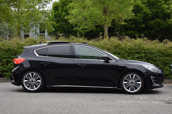 Ford Focus 1.5 EcoBoost ST Line Business Vignale Pano HUD Lane Stuurvw. Camera