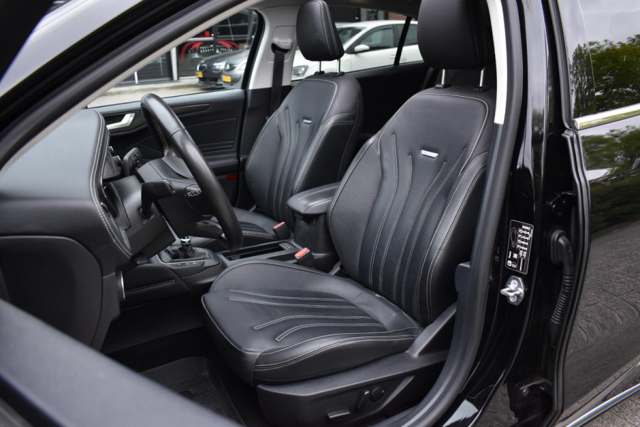 Ford Focus 1.5 EcoBoost ST Line Business Vignale Pano HUD Lane Stuurvw. Camera
