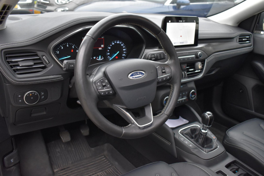 Ford Focus 1.5 EcoBoost ST Line Business Vignale Pano HUD Lane Stuurvw. Camera