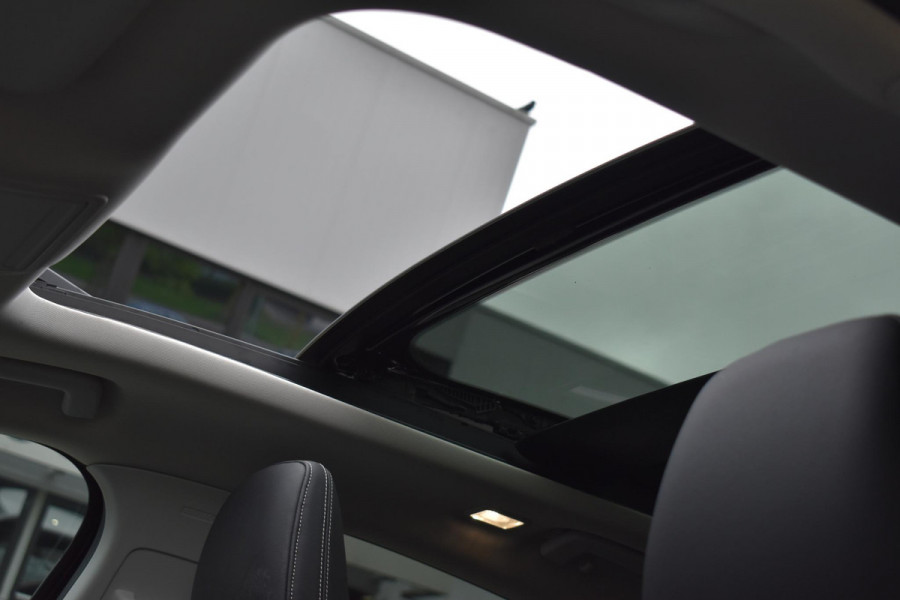 Ford Focus 1.5 EcoBoost ST Line Business Vignale Pano HUD Lane Stuurvw. Camera