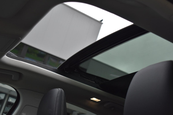 Ford Focus 1.5 EcoBoost ST Line Business Vignale Pano HUD Lane Stuurvw. Camera