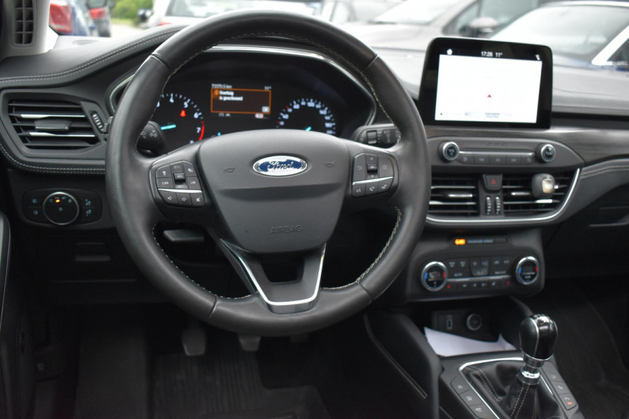 Ford Focus 1.5 EcoBoost ST Line Business Vignale Pano HUD Lane Stuurvw. Camera