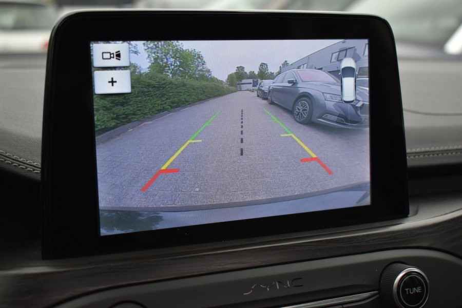 Ford Focus 1.5 EcoBoost ST Line Business Vignale Pano HUD Lane Stuurvw. Camera