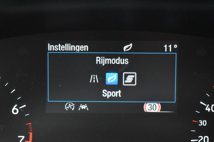 Ford Focus 1.5 EcoBoost ST Line Business Vignale Pano HUD Lane Stuurvw. Camera
