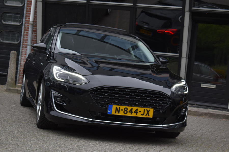 Ford Focus 1.5 EcoBoost ST Line Business Vignale Pano HUD Lane Stuurvw. Camera