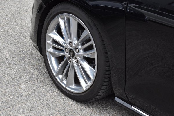 Ford Focus 1.5 EcoBoost ST Line Business Vignale Pano HUD Lane Stuurvw. Camera