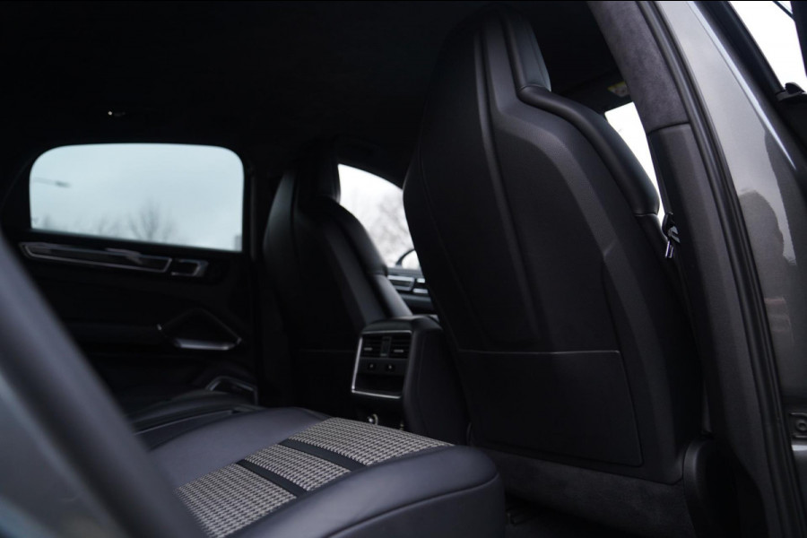 Porsche Cayenne Coupé 4.0 Turbo S E-Hybrid | TECHART | BRIXTON 23'' | Keramisch | TurboGT | 685PK | Burmester | Dealer onderhouden