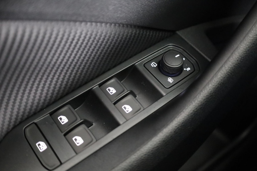 Škoda Kamiq Monte Carlo 1.0 TSI 115 pk 7 versn. DSG Panoramadak | Adaptive Cruise Control | Blind Spot | Stoelverwarming | Automaat