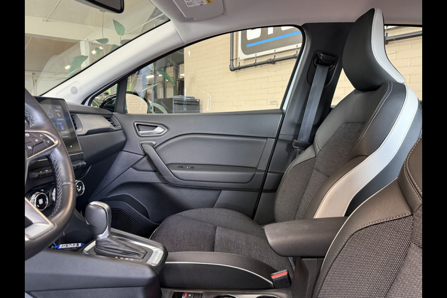 Renault Captur 1.3 TCe 130PK Intens | Navi | Camera | 17 " | PDC V+A | CarPlay 100% Dealer onderhouden!