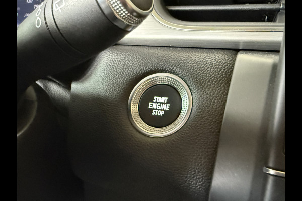 Renault Captur 1.3 TCe 130PK Intens | Navi | Camera | 17 " | PDC V+A | CarPlay 100% Dealer onderhouden!