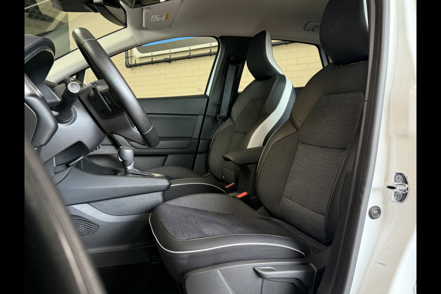 Renault Captur 1.3 TCe 130PK Intens | Navi | Camera | 17 " | PDC V+A | CarPlay 100% Dealer onderhouden!