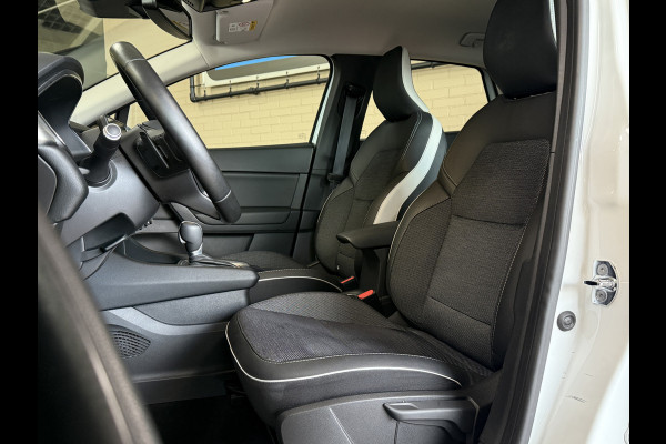 Renault Captur 1.3 TCe 130PK Intens | Navi | Camera | 17 " | PDC V+A | CarPlay 100% Dealer onderhouden!