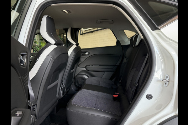 Renault Captur 1.3 TCe 130PK Intens | Navi | Camera | 17 " | PDC V+A | CarPlay 100% Dealer onderhouden!
