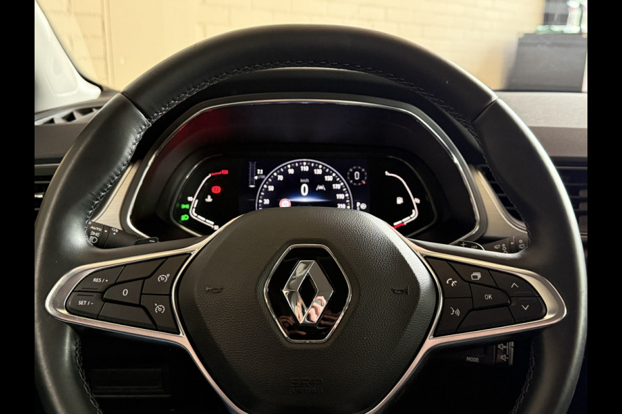 Renault Captur 1.3 TCe 130PK Intens | Navi | Camera | 17 " | PDC V+A | CarPlay 100% Dealer onderhouden!