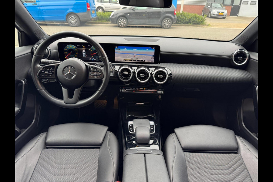Mercedes-Benz A-Klasse A200 LED Pano Widescreen Camera Navi