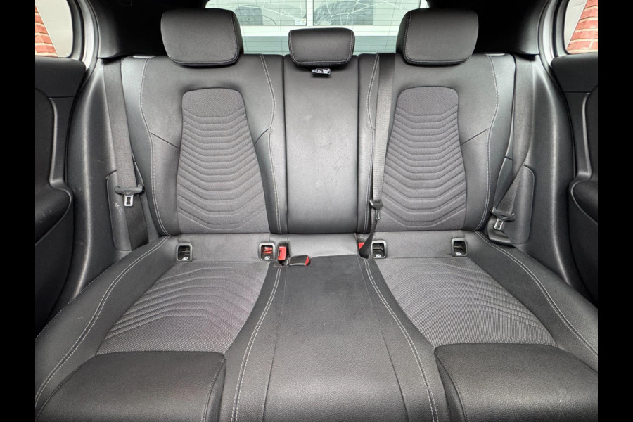 Mercedes-Benz A-Klasse A200 LED Pano Widescreen Camera Navi