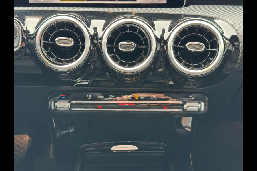 Mercedes-Benz A-Klasse A200 LED Pano Widescreen Camera Navi