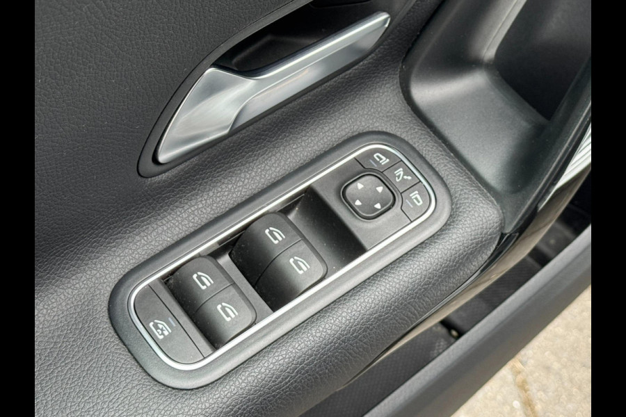 Mercedes-Benz A-Klasse A200 LED Pano Widescreen Camera Navi