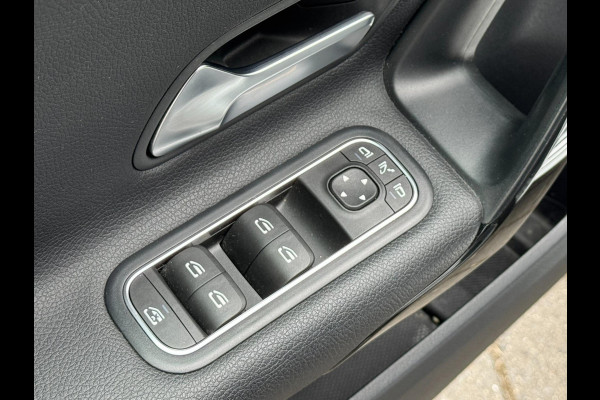 Mercedes-Benz A-Klasse A200 LED Pano Widescreen Camera Navi