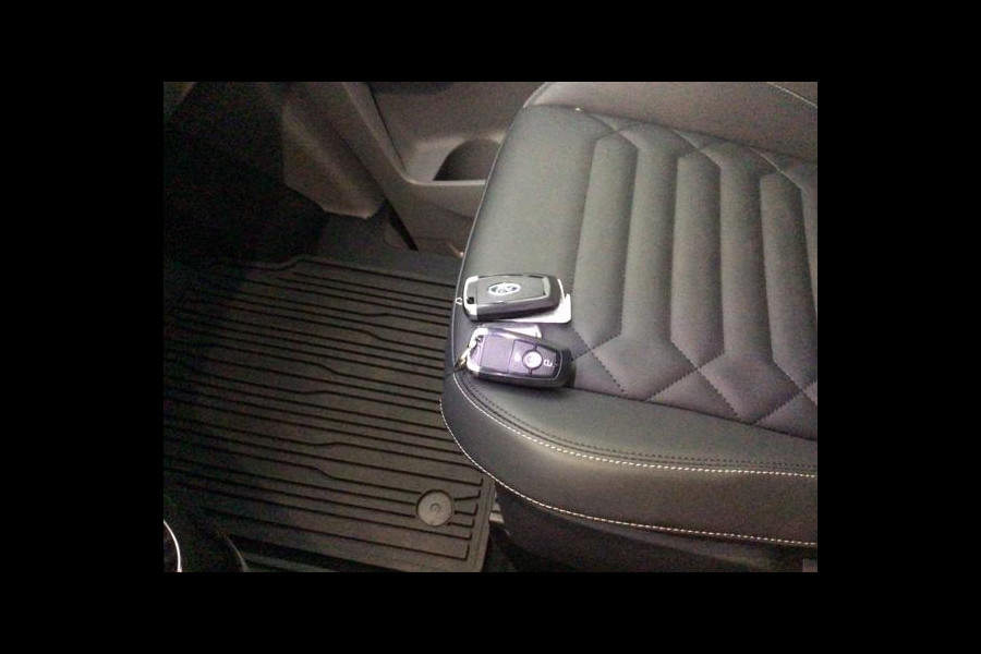 Ford Tourneo Custom 340 2.5 PHEV L2H1 Titanium X 232pk | PLUG-IN Hybrid | 2.500kg Trekgewicht | Adaptieve Cruise | Winterpack | 8pers. | Incl. BTW/BPM | Verlengde Fabrieksgarantie tot 10-2028