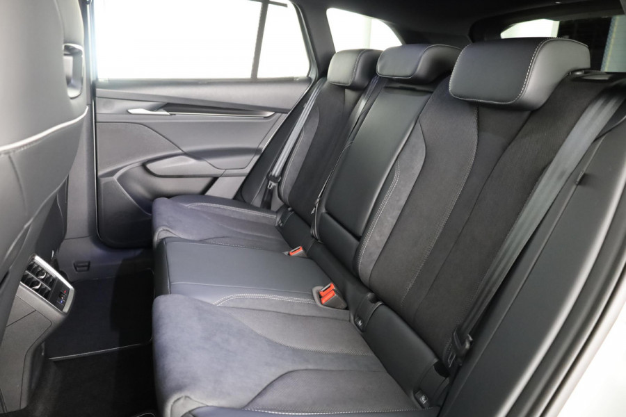 Škoda Enyaq 85 Sportline 286 pk | Business upgrade pakket - ADVANCED | Panoramadak | 21 inch lichtmetalen velgen