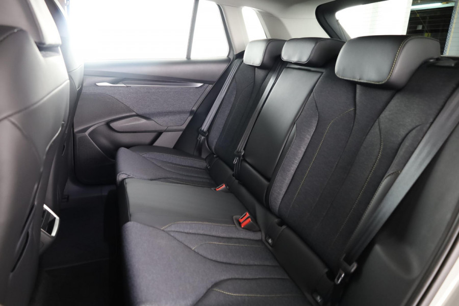Škoda Elroq 85 Business Edition 286 pk | Blind Spot | Cruise Control | Carplay | Camera | 571km range WLTP