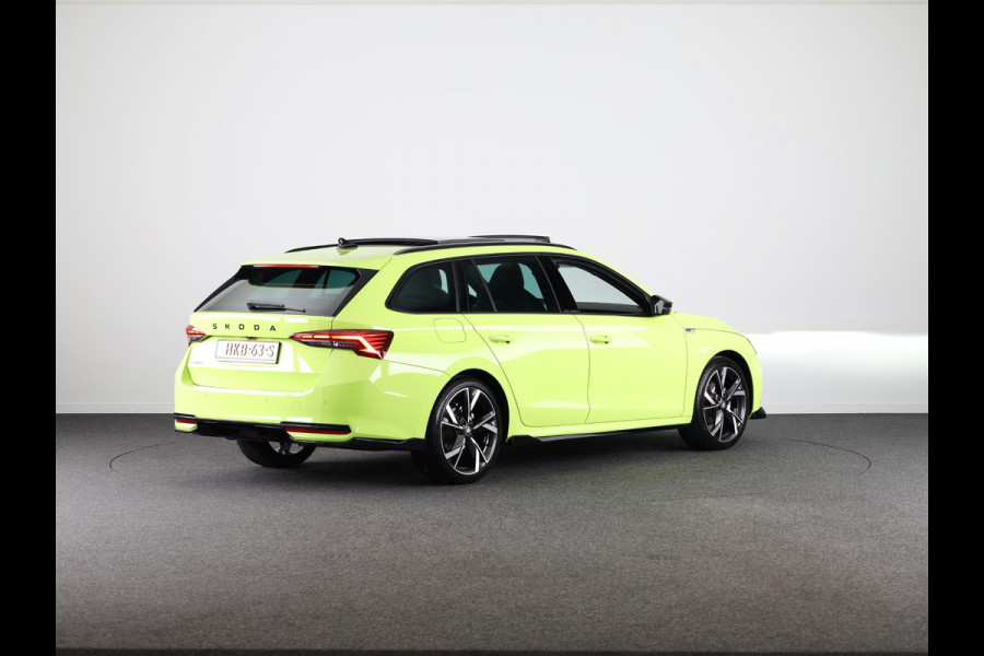 Škoda Octavia Combi 1.5 TSI MHEV Sportline Business Led Matrix | 19 inch | Black pakket | Panoramadak | Elek. stoel | Stoelverwarming voor + achter | Travel Assist | Adaptive Cruise