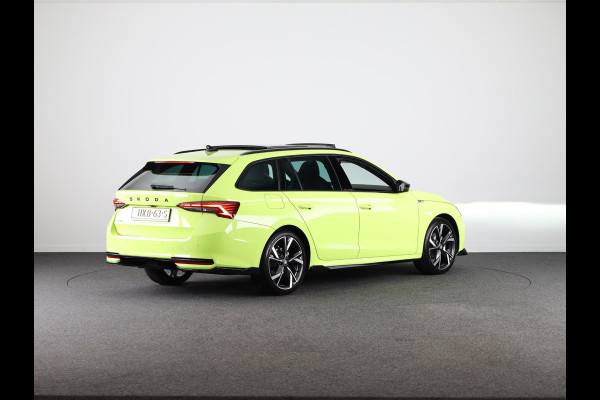 Škoda Octavia Combi 1.5 TSI MHEV Sportline Business Led Matrix | 19 inch | Black pakket | Panoramadak | Elek. stoel | Stoelverwarming voor + achter | Travel Assist | Adaptive Cruise