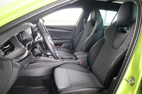 Škoda Octavia Combi 1.5 TSI MHEV Sportline Business Led Matrix | 19 inch | Black pakket | Panoramadak | Elek. stoel | Stoelverwarming voor + achter | Travel Assist | Adaptive Cruise