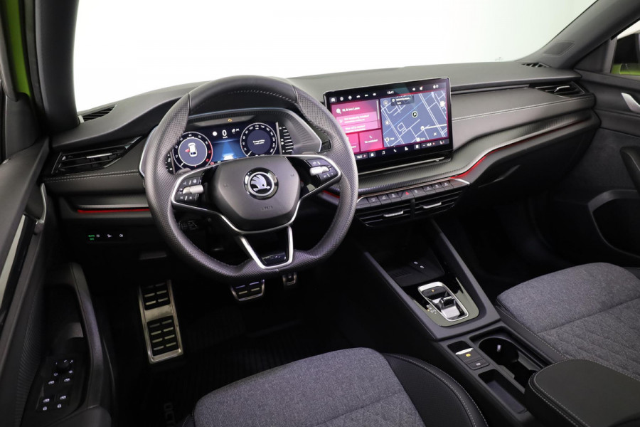 Škoda Octavia Combi 1.5 TSI MHEV Sportline Business Led Matrix | 19 inch | Black pakket | Panoramadak | Elek. stoel | Stoelverwarming voor + achter | Travel Assist | Adaptive Cruise
