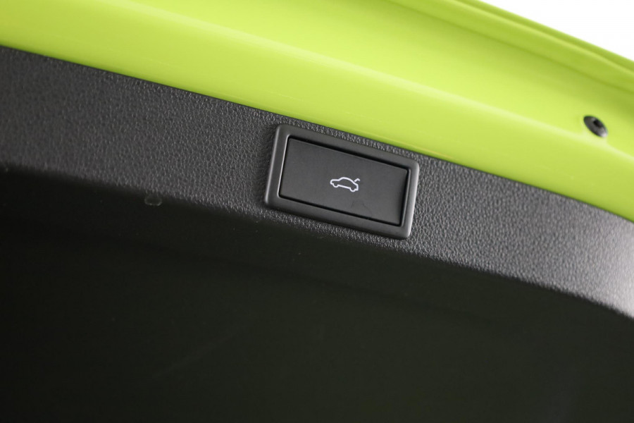 Škoda Octavia Combi 1.5 TSI MHEV Sportline Business Led Matrix | 19 inch | Black pakket | Panoramadak | Elek. stoel | Stoelverwarming voor + achter | Travel Assist | Adaptive Cruise