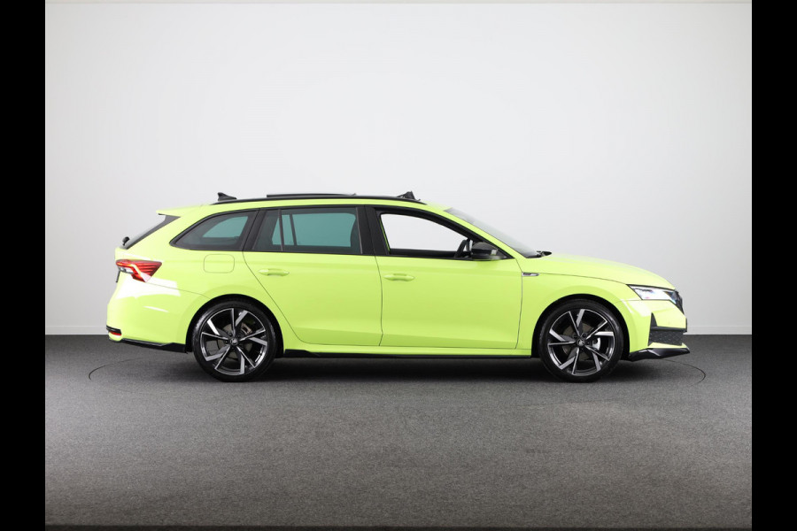 Škoda Octavia Combi 1.5 TSI MHEV Sportline Business Led Matrix | 19 inch | Black pakket | Panoramadak | Elek. stoel | Stoelverwarming voor + achter | Travel Assist | Adaptive Cruise