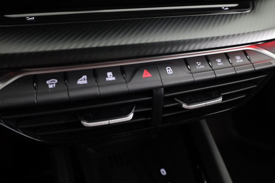 Škoda Octavia Combi 1.5 TSI MHEV Sportline Business Led Matrix | 19 inch | Black pakket | Panoramadak | Elek. stoel | Stoelverwarming voor + achter | Travel Assist | Adaptive Cruise