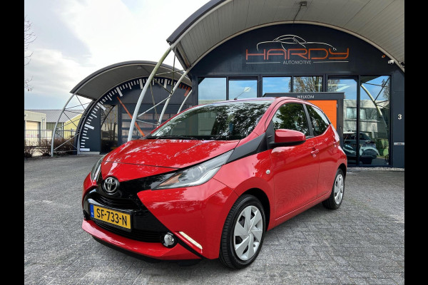 Toyota Aygo 1.0 VVT-i X-PLAY NAVI CAMERA SCHERM NL-AUTO