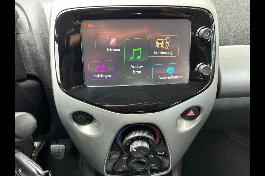 Toyota Aygo 1.0 VVT-i X-PLAY NAVI CAMERA SCHERM NL-AUTO