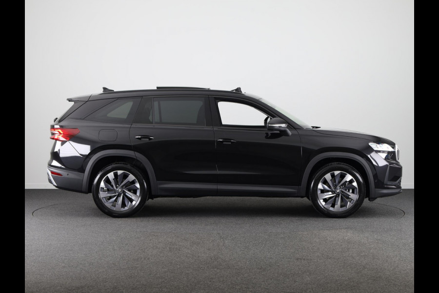 Škoda Kodiaq 1.5 TSI m-HEV Business Edition 7p. | 7 Persoons | Panoramadak | Leder zwart | Trekhaak wegklapbaar | Light & view pakket | Winter pakket | Head-up | Verwarmbare voorruit | Comfort pakket plus | 19 inch lichtmetalen velgen