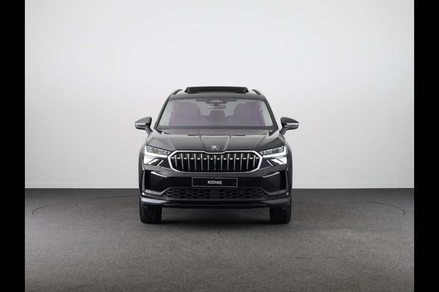 Škoda Kodiaq 1.5 TSI m-HEV Business Edition 7p. | 7 Persoons | Panoramadak | Leder zwart | Trekhaak wegklapbaar | Light & view pakket | Winter pakket | Head-up | Verwarmbare voorruit | Comfort pakket plus | 19 inch lichtmetalen velgen
