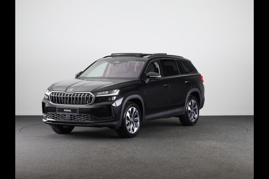Škoda Kodiaq 1.5 TSI m-HEV Business Edition 7p. | 7 Persoons | Panoramadak | Leder zwart | Trekhaak wegklapbaar | Light & view pakket | Winter pakket | Head-up | Verwarmbare voorruit | Comfort pakket plus | 19 inch lichtmetalen velgen