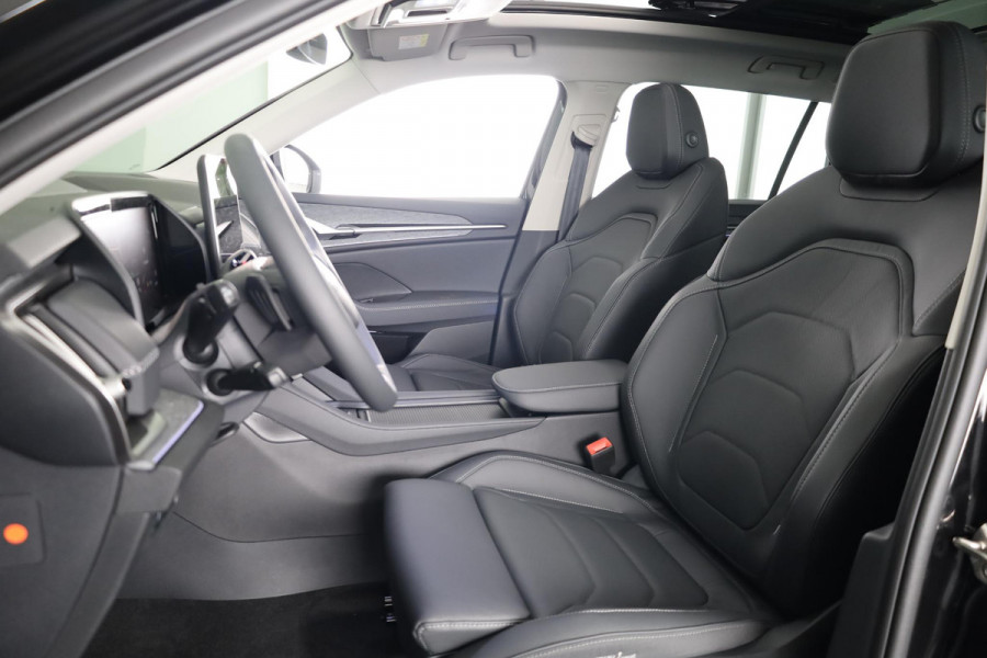 Škoda Kodiaq 1.5 TSI m-HEV Business Edition 7p. | 7 Persoons | Panoramadak | Leder zwart | Trekhaak wegklapbaar | Light & view pakket | Winter pakket | Head-up | Verwarmbare voorruit | Comfort pakket plus | 19 inch lichtmetalen velgen