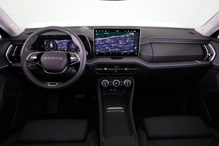 Škoda Kodiaq 1.5 TSI m-HEV Business Edition 7p. | 7 Persoons | Panoramadak | Leder zwart | Trekhaak wegklapbaar | Light & view pakket | Winter pakket | Head-up | Verwarmbare voorruit | Comfort pakket plus | 19 inch lichtmetalen velgen