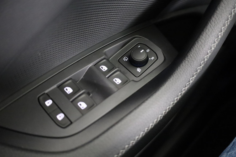 Škoda Kodiaq 1.5 TSI m-HEV Business Edition 7p. | 7 Persoons | Panoramadak | Leder zwart | Trekhaak wegklapbaar | Light & view pakket | Winter pakket | Head-up | Verwarmbare voorruit | Comfort pakket plus | 19 inch lichtmetalen velgen