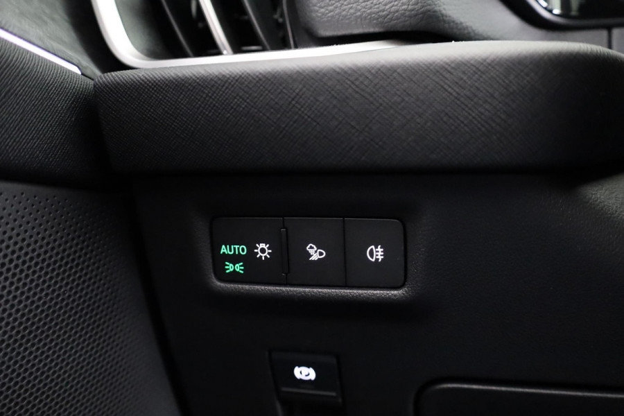 Škoda Kodiaq 1.5 TSI m-HEV Business Edition 7p. | 7 Persoons | Panoramadak | Leder zwart | Trekhaak wegklapbaar | Light & view pakket | Winter pakket | Head-up | Verwarmbare voorruit | Comfort pakket plus | 19 inch lichtmetalen velgen