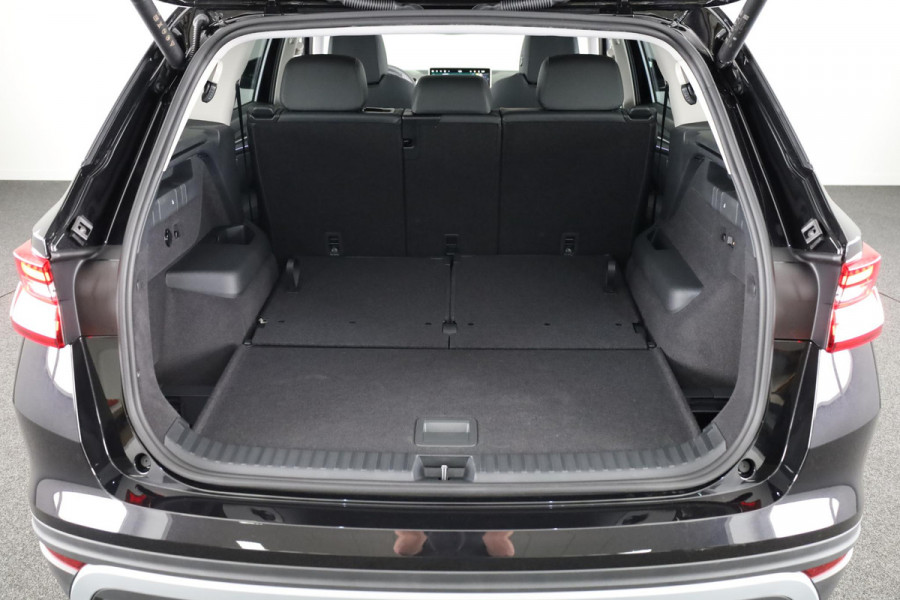 Škoda Kodiaq 1.5 TSI m-HEV Business Edition 7p. | 7 Persoons | Panoramadak | Leder zwart | Trekhaak wegklapbaar | Light & view pakket | Winter pakket | Head-up | Verwarmbare voorruit | Comfort pakket plus | 19 inch lichtmetalen velgen