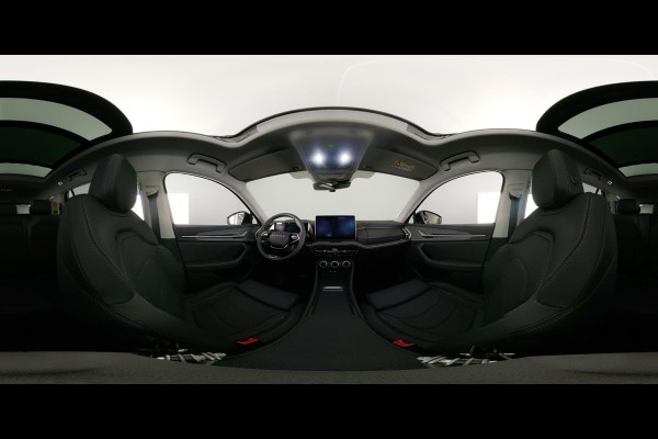 Škoda Kodiaq 1.5 TSI m-HEV Business Edition 7p. | 7 Persoons | Panoramadak | Leder zwart | Trekhaak wegklapbaar | Light & view pakket | Winter pakket | Head-up | Verwarmbare voorruit | Comfort pakket plus | 19 inch lichtmetalen velgen