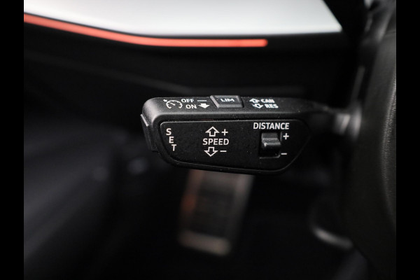 Audi A3 Sportback 35 TFSI S edition 150 pk S-tronic | Verlengde garantie | Navigatie | Panoramadak | Parkeersensoren (Park assist) | Cruise control | Full-LED koplampen | S-line |