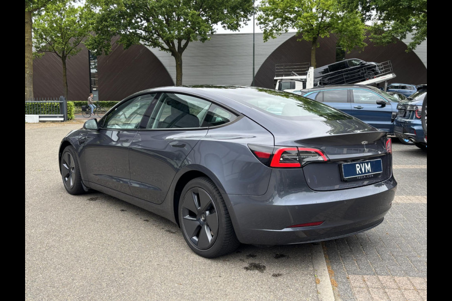 Tesla Model 3 Standard RWD Plus 60 kWh AUTOPILOT | LEDER | PANO