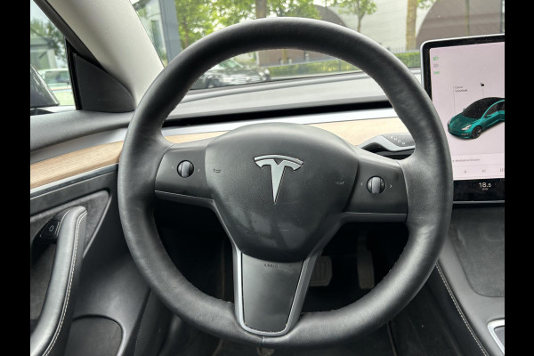 Tesla Model 3 Standard RWD Plus 60 kWh AUTOPILOT | LEDER | PANO