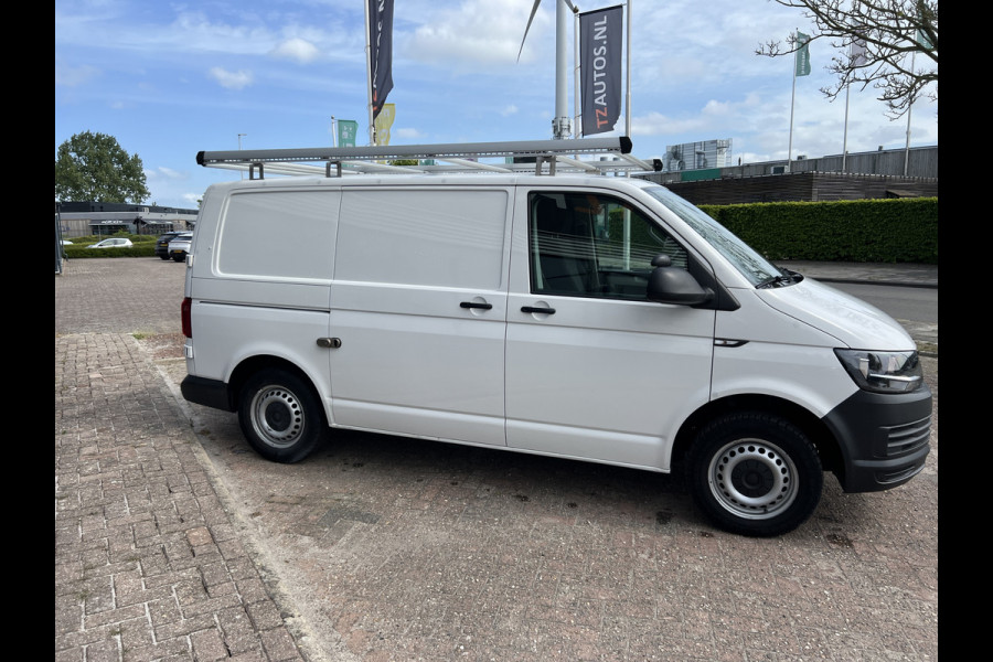 Volkswagen Transporter 2.0 TDI 102Pk L1 H1 Sortimo / Imperiaal